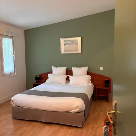 Hotel - Domaine De La Blanchardiere - Le Mans Changé Esterno foto